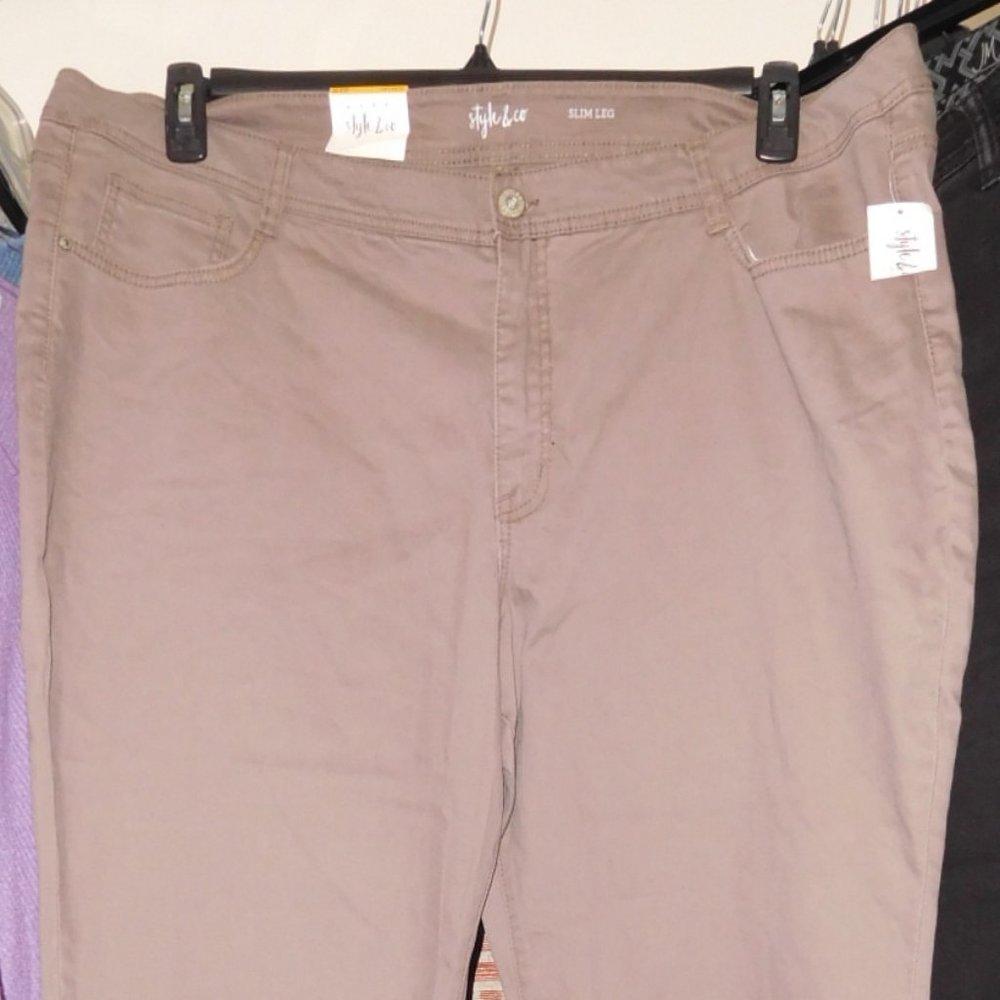 NWT 24W STYLE & CO SLIM LEG JEANS HIGH RISE BEIGE